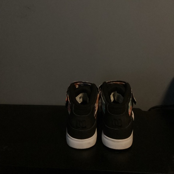 DC Black and White High-Top Sneakers - Picture 4 of 5